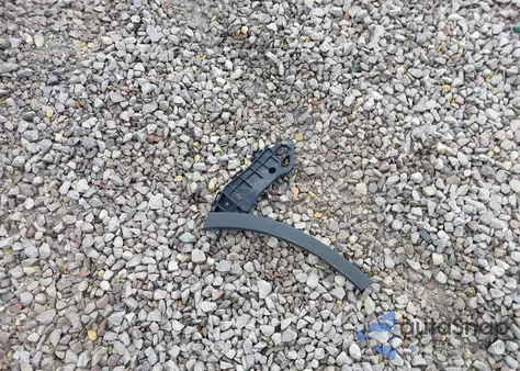 2014 Toyota Rav4 Xle z USA, uszkodzony, nr VIN JTMRFREV7EJ011366